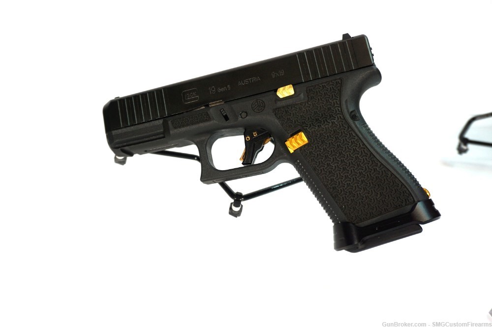 Glock 19 Gen5 Custom Laser Stippled Tyrant 9mm 15+1-img-0