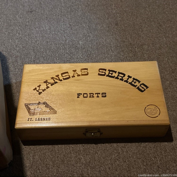 Colt Kansas Series Forts Ft Larned Pistol Revolver Wood Box Case Display-img-0