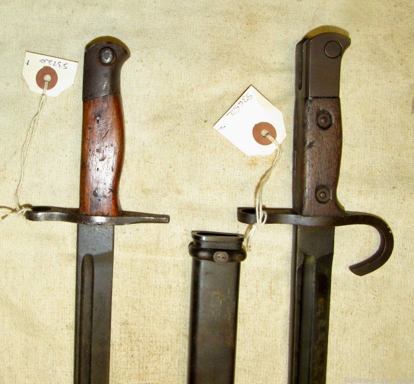 Pair of WWII Japanese Type 30 Bayonets-img-1