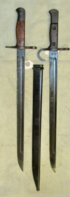 Pair of WWII Japanese Type 30 Bayonets-img-4