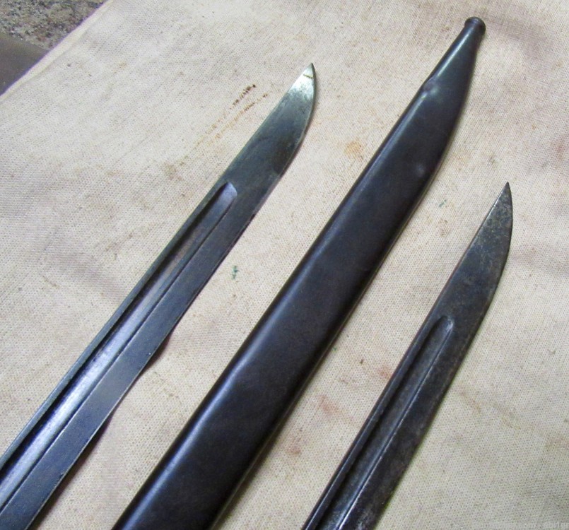 Pair of WWII Japanese Type 30 Bayonets-img-8