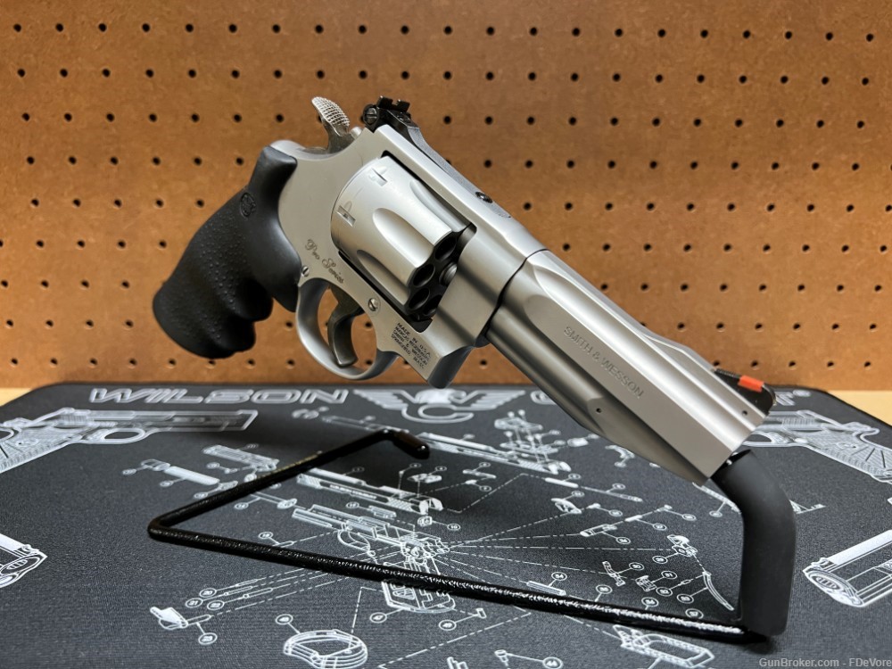 Smith & Wesson Performance Center Pro Series Model 627 .357 Magnum-img-4