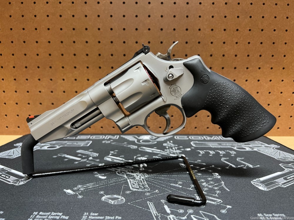 Smith & Wesson Performance Center Pro Series Model 627 .357 Magnum-img-0