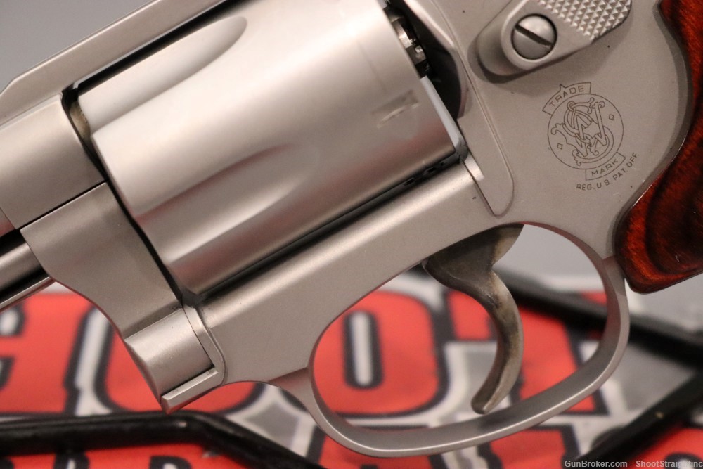Smith and Wesson Model 60 Lady Smith .357MAG / .38SPL 2.13"-img-3