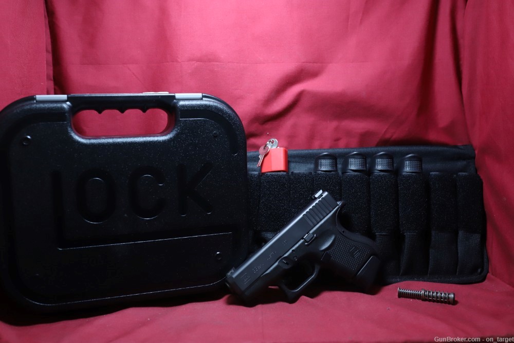Glock Model 33 Gen 4 .357 Sig 3.5" Barrel with 5 Mags and Factory Case-img-0