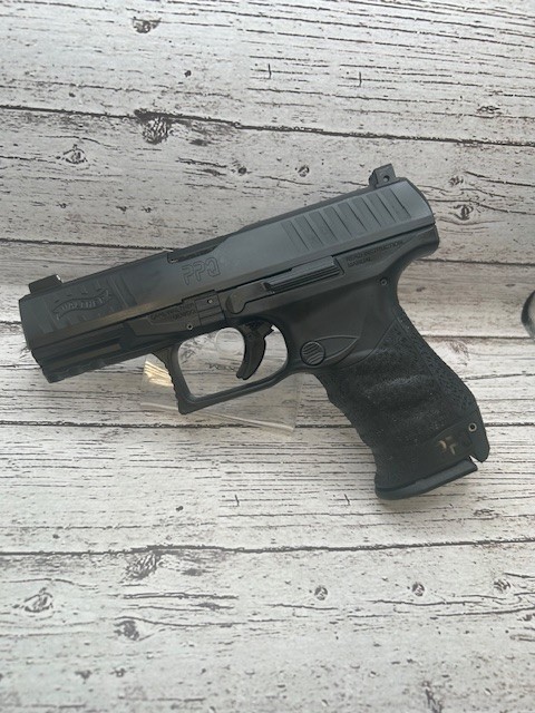 Walther PPQ 9mm Used W/ NS-img-0