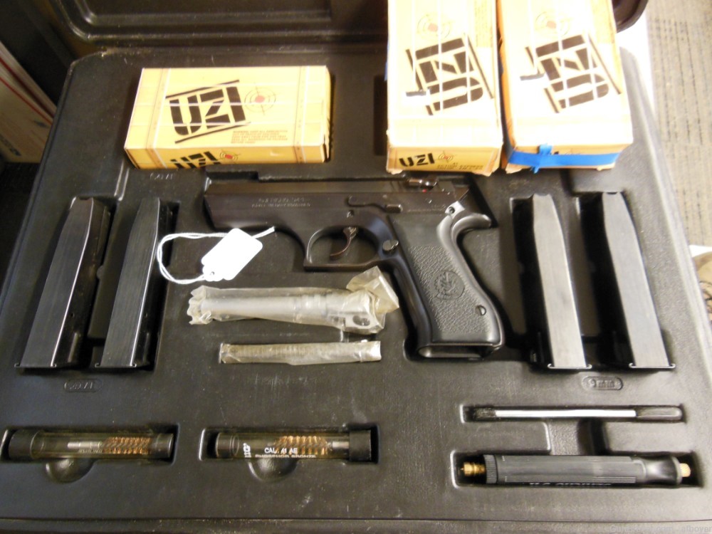 JERICO 941 41AE / 9MM with case & 3 box of 41AE Israel -img-1
