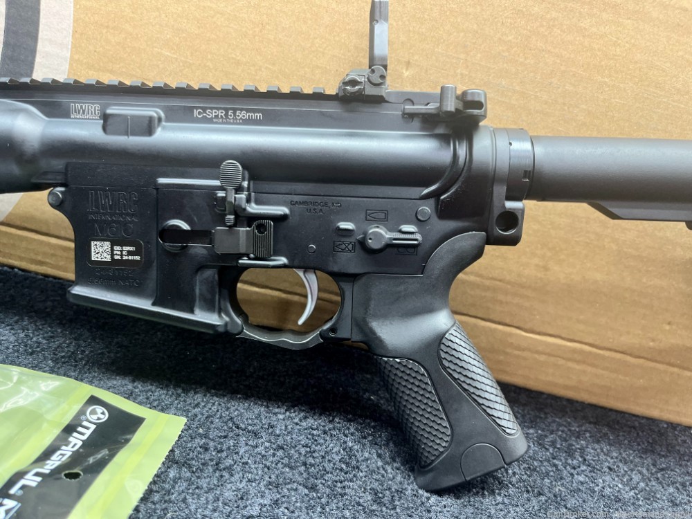 USED LIKE NEW LWRC IC-SPR in 5.56mm with 16.1" Brl and 1-30 Rnd Mag!!-img-7