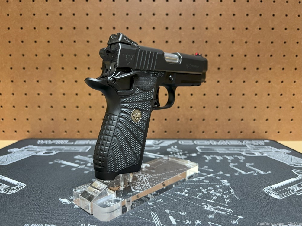 Wilson Combat eXperior Double Stack Compact 9mm w/Ambi and Lightrail-img-2