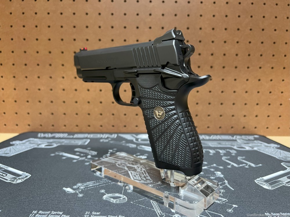 Wilson Combat eXperior Double Stack Compact 9mm w/Ambi and Lightrail-img-1