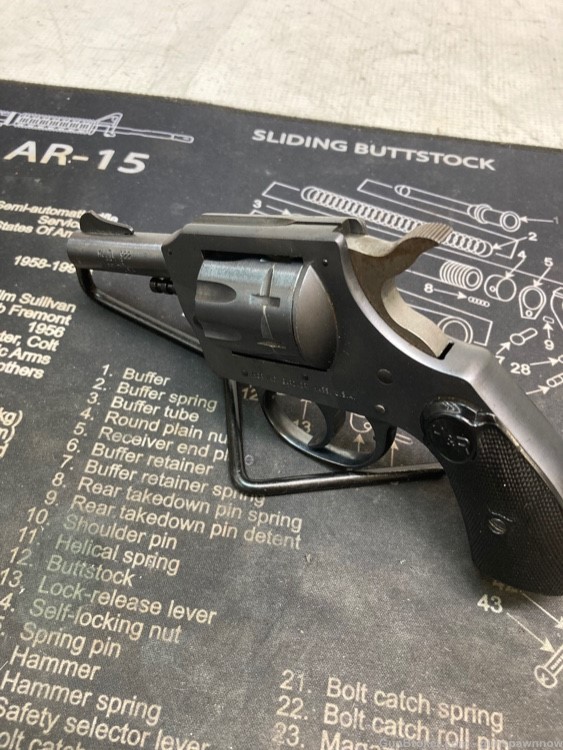 H&R 922 .22LR-img-0