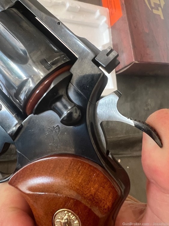 Colt Python 4” blued .357 magnum 6 shot revolver wood grips circa1978 LNIB -img-21