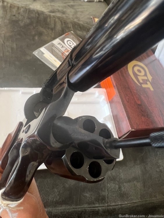 Colt Python 4” blued .357 magnum 6 shot revolver wood grips circa1978 LNIB -img-9
