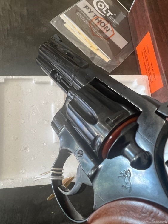 Colt Python 4” blued .357 magnum 6 shot revolver wood grips circa1978 LNIB -img-6