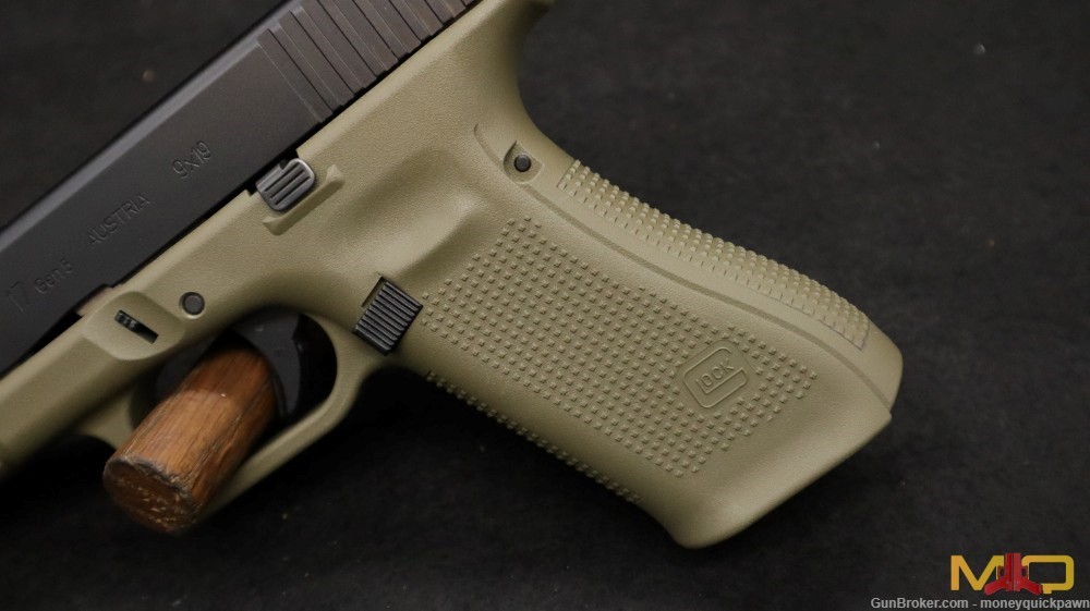Glock G17 Gen5 9mm Excellent Condition Battlefield Green Penny Start!-img-6