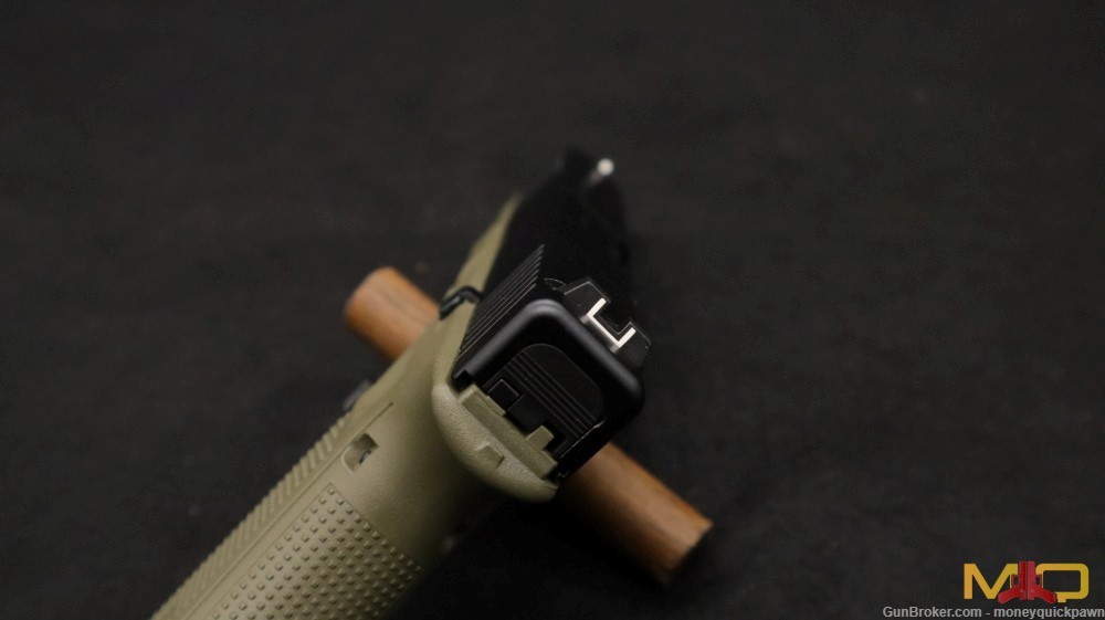 Glock G17 Gen5 9mm Excellent Condition Battlefield Green Penny Start!-img-9