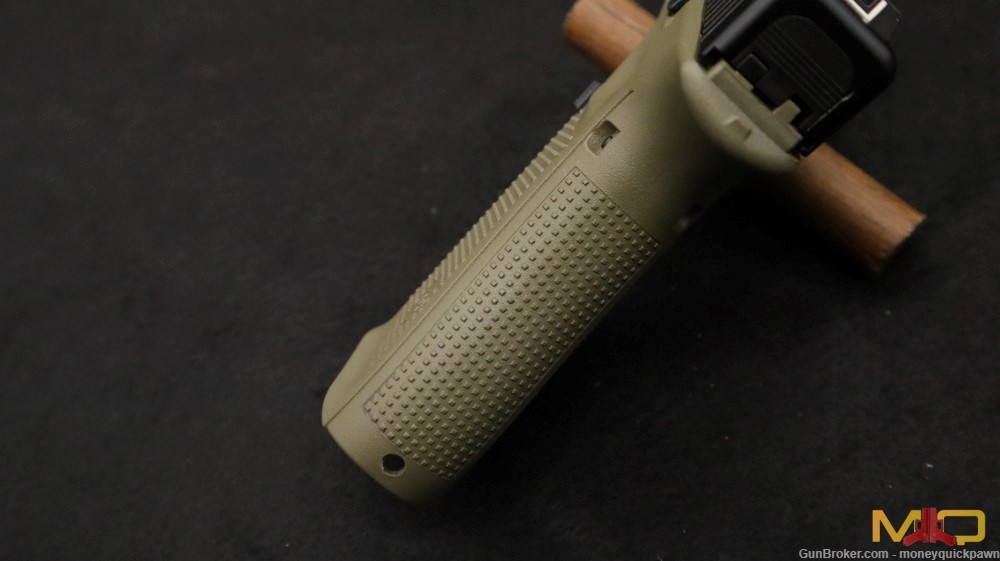 Glock G17 Gen5 9mm Excellent Condition Battlefield Green Penny Start!-img-8