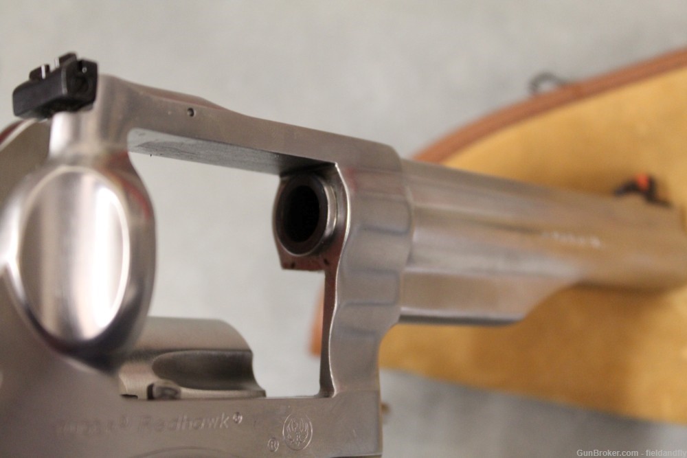 Ruger Redhawk, 44 Magnum, 5.5-inch barrel, Stainless-img-31