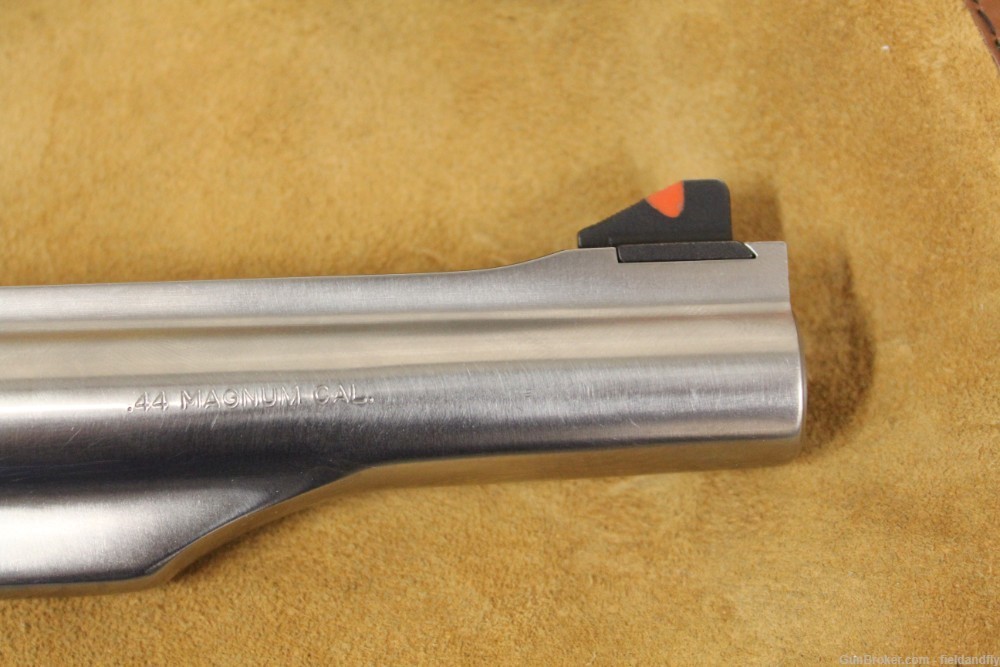 Ruger Redhawk, 44 Magnum, 5.5-inch barrel, Stainless-img-27