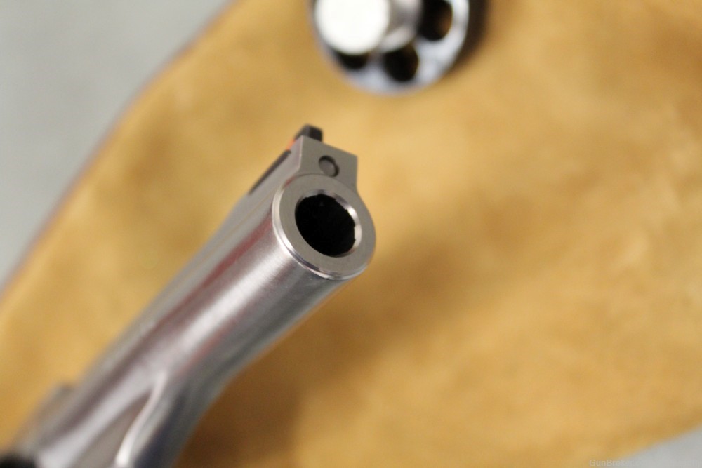 Ruger Redhawk, 44 Magnum, 5.5-inch barrel, Stainless-img-28
