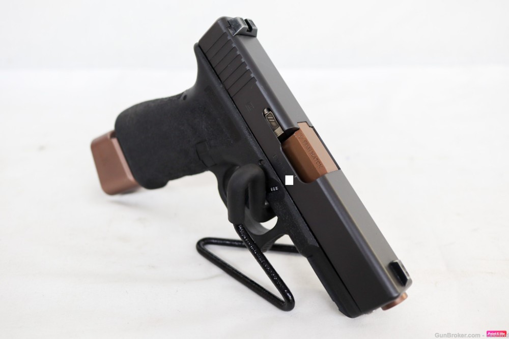 Glock Model 19 Gen 3 9mm 4.01” S.Auto Pistol – Black Polymer – Titan Match -img-8