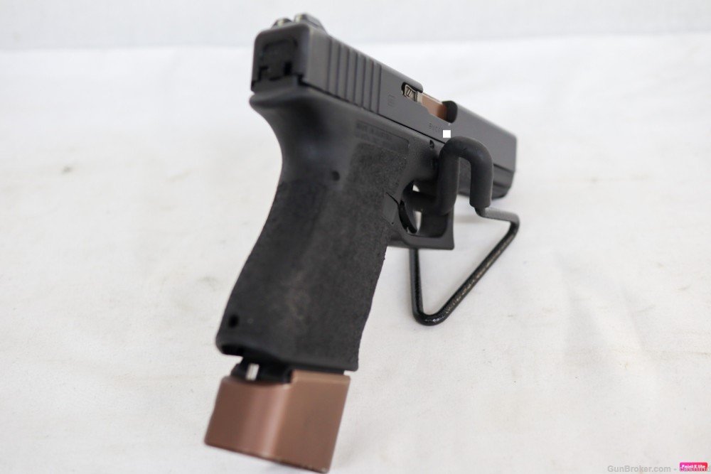 Glock Model 19 Gen 3 9mm 4.01” S.Auto Pistol – Black Polymer – Titan Match -img-2