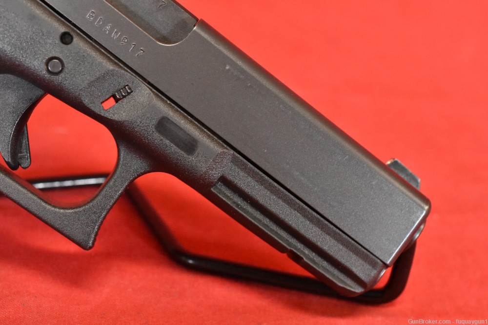 Glock 17 Gen 4 9mm 4.5" 17rd Law Enforcement Trade In G17 17-17-img-6