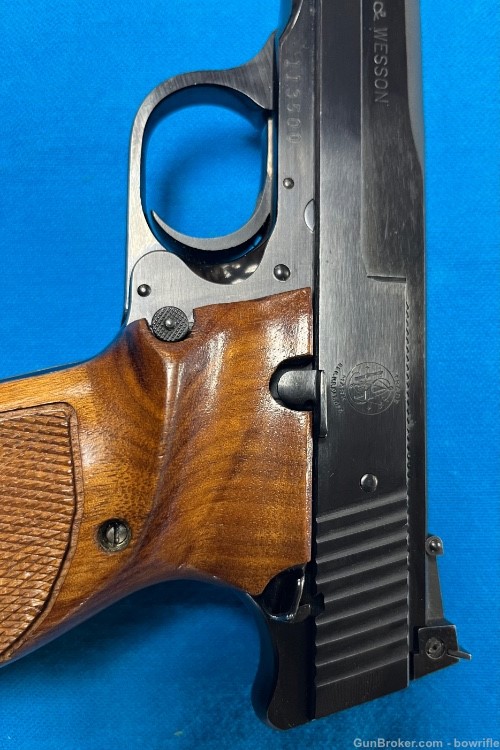 1969 Smith & Wesson Model 41 blue 22LR ORIGINAL BOX AND FINISH!-img-10