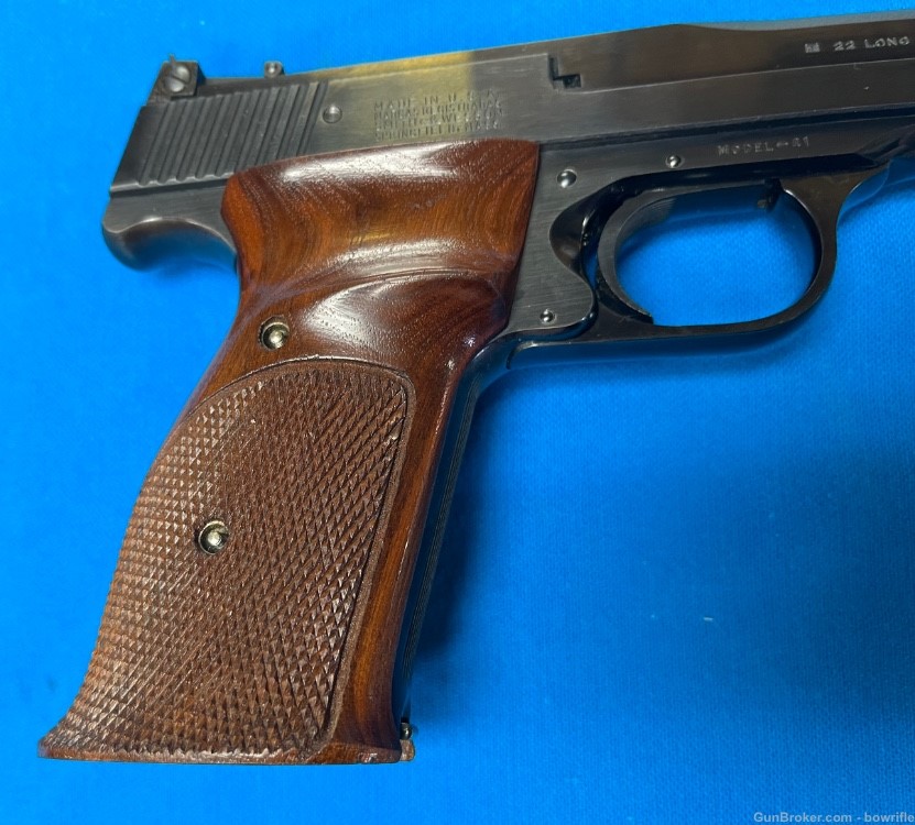 1969 Smith & Wesson Model 41 blue 22LR ORIGINAL BOX AND FINISH!-img-17