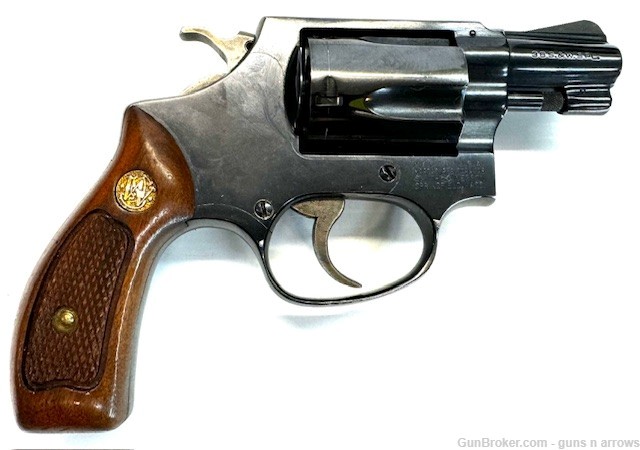 Smith & Wesson Model 36 38Spl 5 shot Blued Wood Grips-img-0
