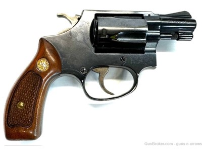 Smith & Wesson Model 36 38Spl 5 shot Blued Wood Grips