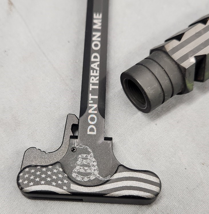 AR-15 muzzle device and charging handle "Don't Tread on Me"-img-1