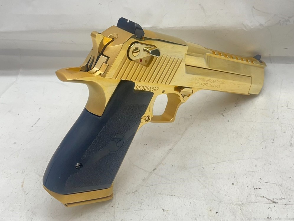 MAGNUM RESEARCH .50 AE DESERT EAGLE IN GOLD PLATED W/CASE!-img-3