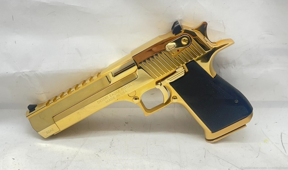 MAGNUM RESEARCH .50 AE DESERT EAGLE IN GOLD PLATED W/CASE!-img-1