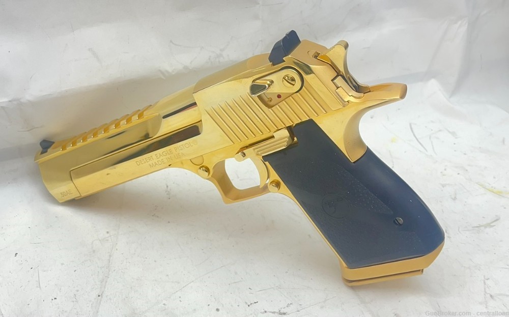 MAGNUM RESEARCH .50 AE DESERT EAGLE IN GOLD PLATED W/CASE!-img-2