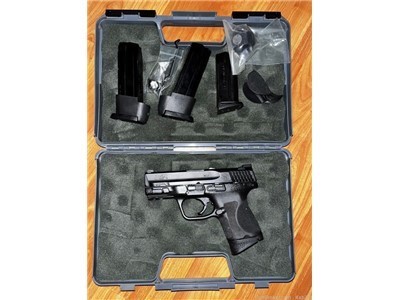 Smith & Wesson M&P 2.0 Compact +4 Mags