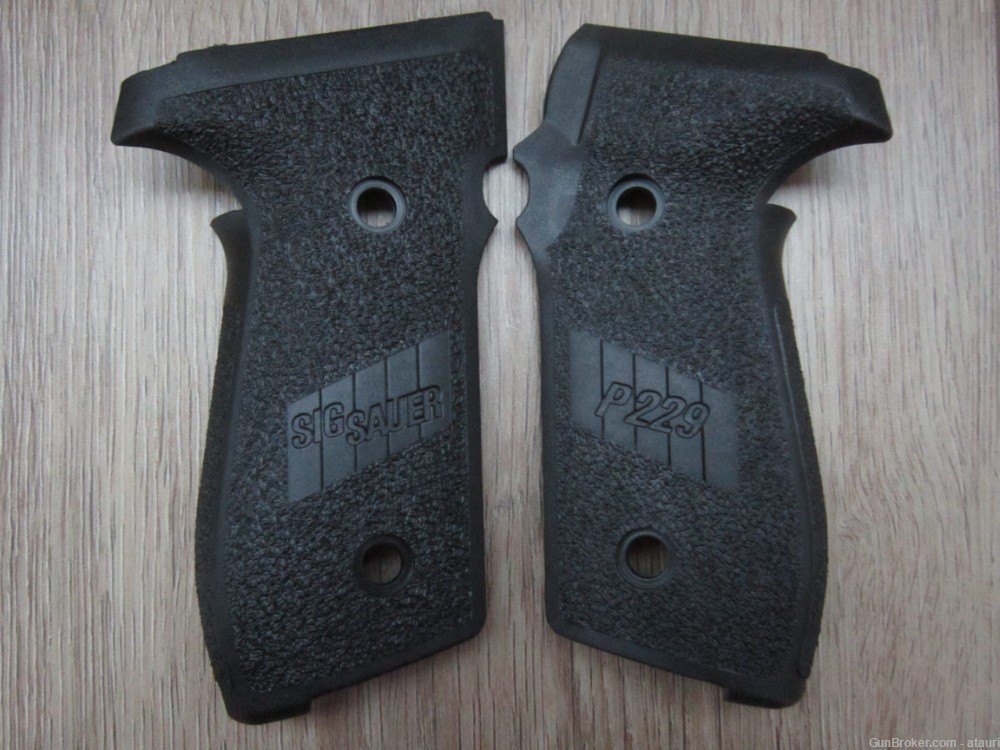 Sig Sauer P229 Grips Factory DAO DAK Double Action Only LN Germany-img-0