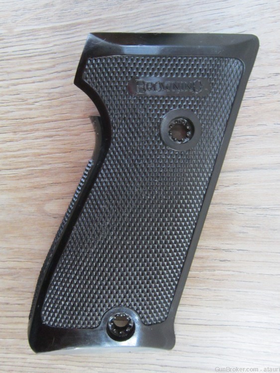 Sig Sauer P220 Grips Vintage Browning BDA European Heel Mag Release EXC-img-1