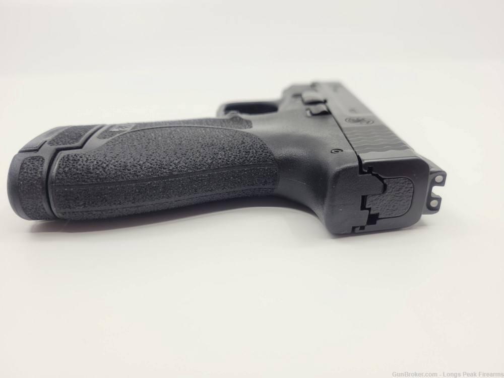 Smith & Wesson M&P Shield M2.0 9mm - NIB 022188872187-img-9