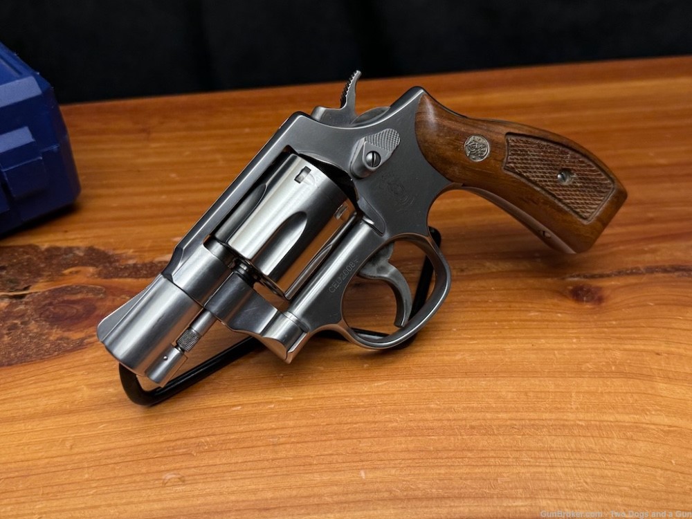 MINTY! Smith & Wesson 64-6 2" Snubby 2001 Pre Lock 38spl -img-1