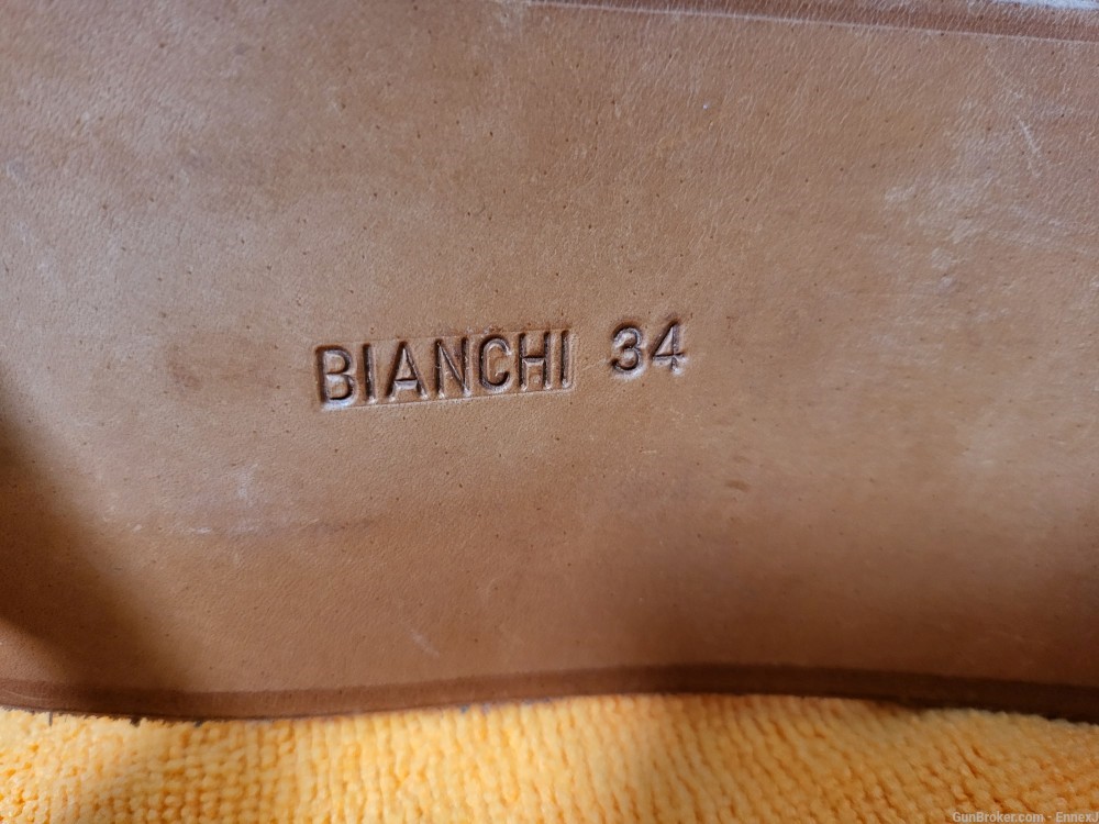 Bianchi leather ammo belt .22 cal /w holster slot (32-34" waist)-img-1
