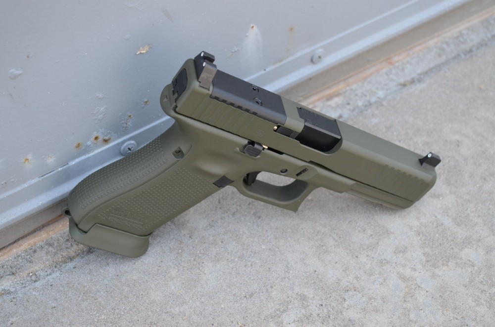 Glock 17 G5 MOS W/Trijicon Sup Optic HT NS Magwell X-Werks OD Green New -img-4