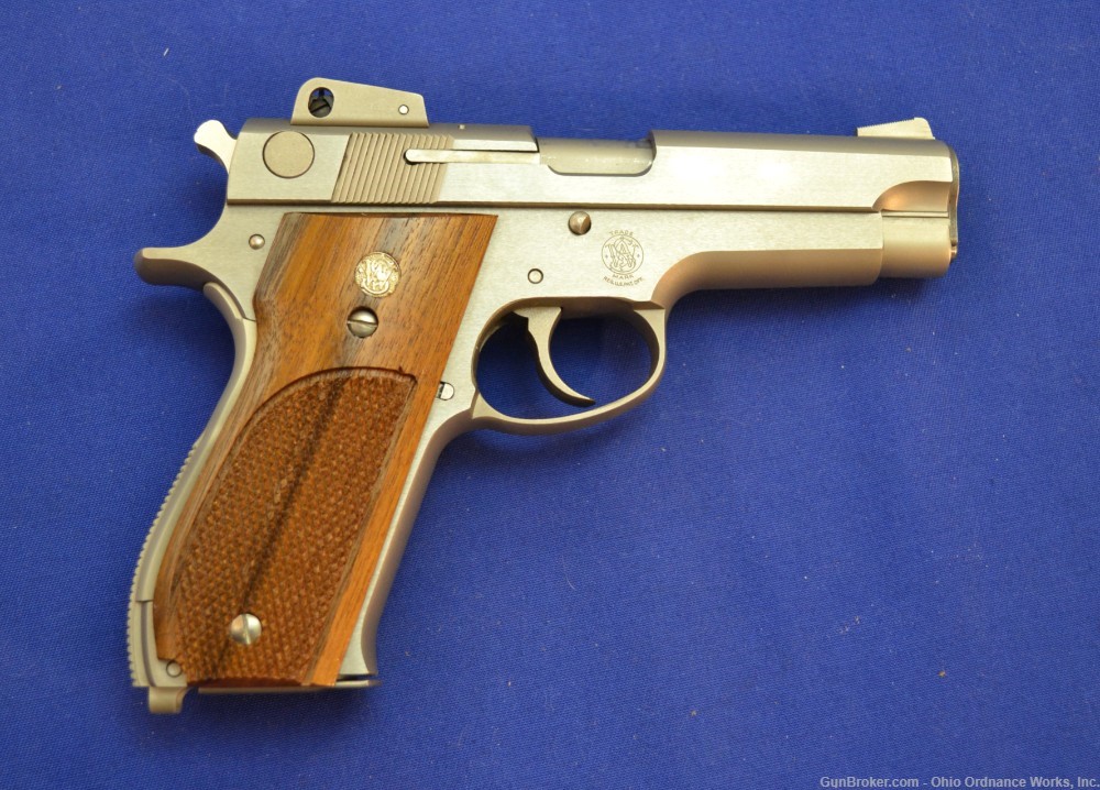 Smith and Wesson S&W Model 639 Pistol -img-2