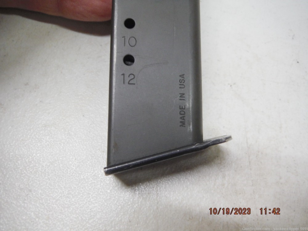 SIG SAUER P226 .357 Sig/.40 S&W 12Rd Magazine Good Condition Factory-img-1