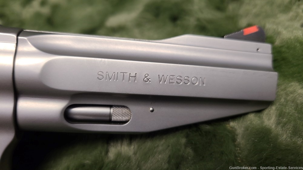 Smith & Wesson 686-6 Pro Series Performance Center - Extra Grips!  AWESOME!-img-7
