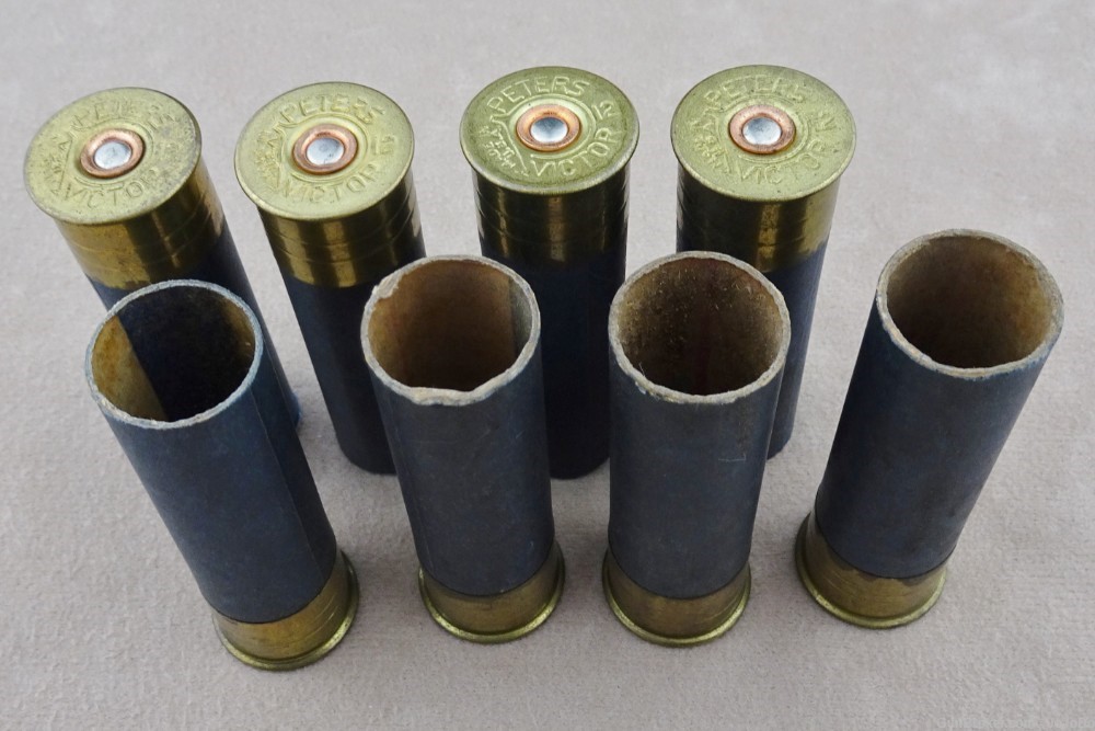 Peters 12-Gauge Victor Shot Shell Hulls/Cases - Vintage Cartridge-img-0