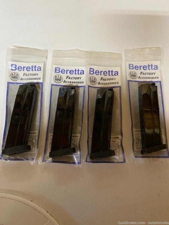 4 new  Beretta factory 9mm Mags 92 92F CX4 Storm Ninety Two 17 round Italy -img-0