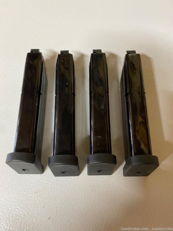 4 new  Beretta factory 9mm Mags 92 92F CX4 Storm Ninety Two 17 round Italy -img-2