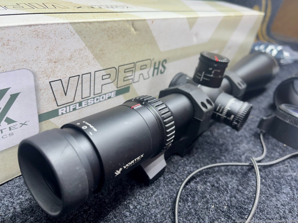 USED LIKE NEW Vortex Viper HS-T 6-24x50mm VMR-1 With Mount / Sunshade!!-img-2