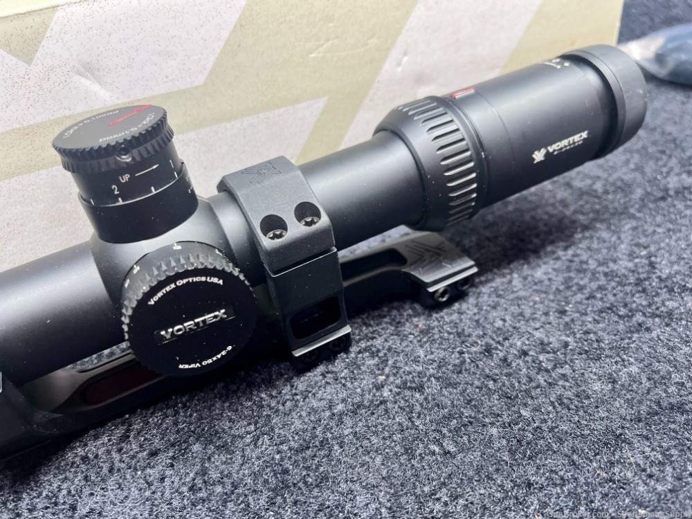 USED LIKE NEW Vortex Viper HS-T 6-24x50mm VMR-1 With Mount / Sunshade!!-img-5
